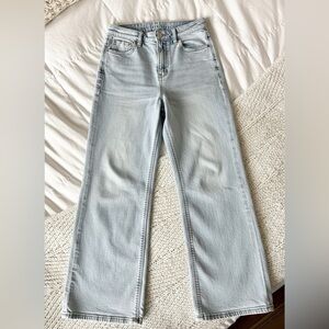 AE Dreamy Drape Stretch Super High-Waisted Baggy Wide-Leg Jean size 4